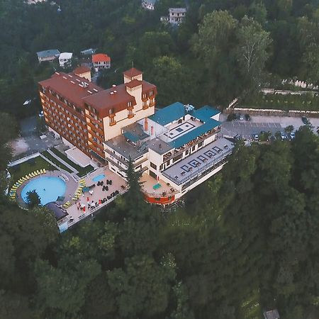 Sputnik Hotel Batumi Exterior foto